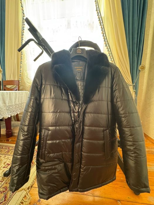 Продам зимнию куртку 70000 тг.