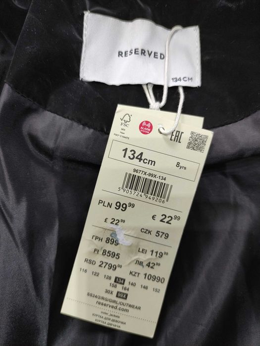 Geaca de iarna Reserved tip catifea Neagra NOUA marime 134 7 8 9 ani