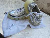 Vand adidasi Versace