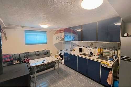 Продава се Тристаен апартамент в Велики Преслав - 78 кв.м за 1105 €/кв.м - Снимка #9