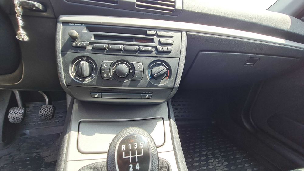 BMW 116i Seria 1 2005 Benzina Manual