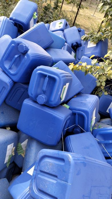 Пластиковые бочки 25 тысяч штук. Plastmassa Bochkalar donasi 25 mingda