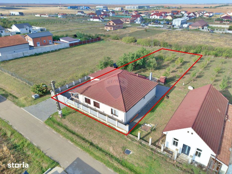 Casă cu 5 camere de vânzare loc. Frumușeni, jud. Arad