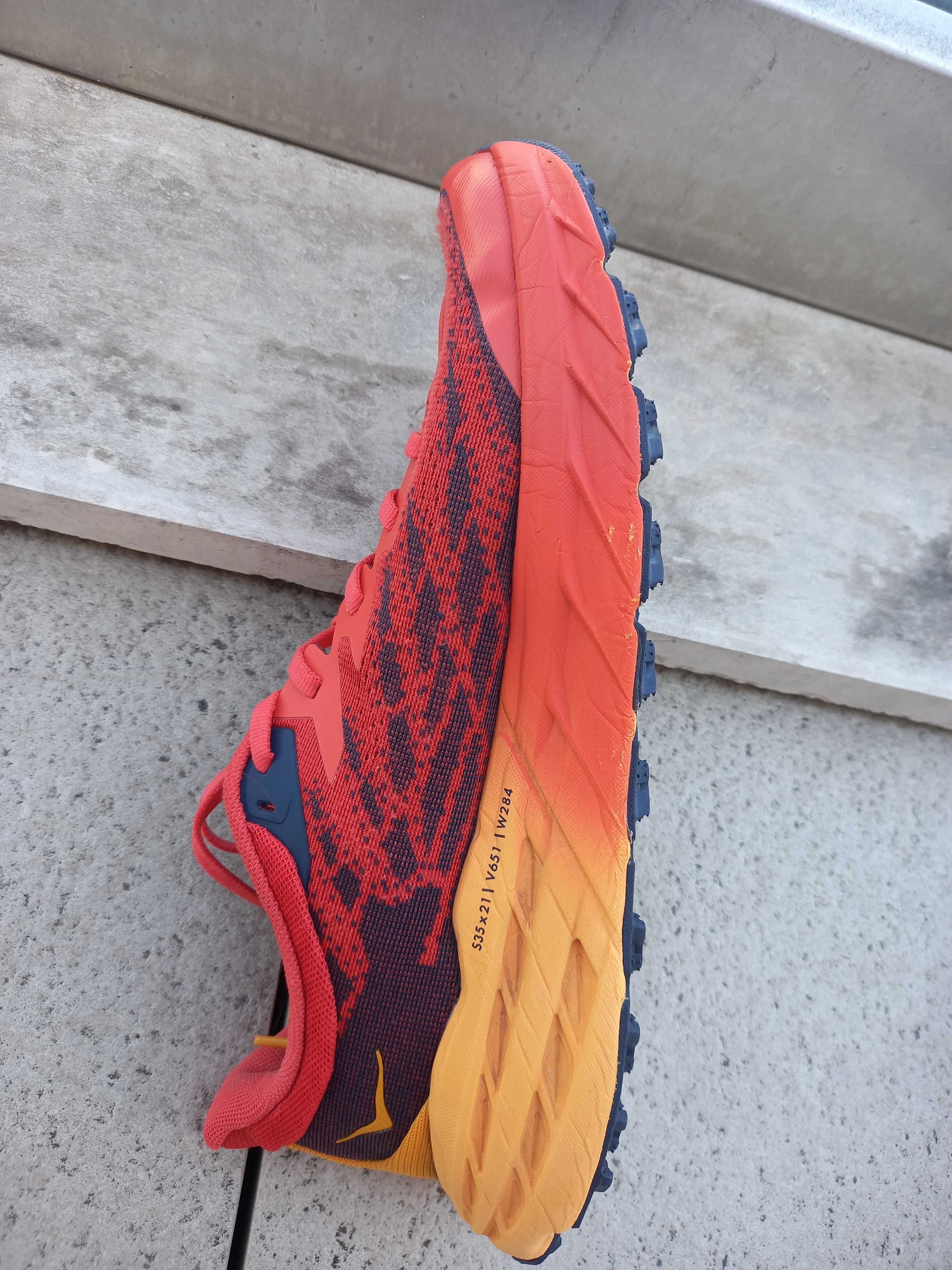 Hoka Speedgoat 5