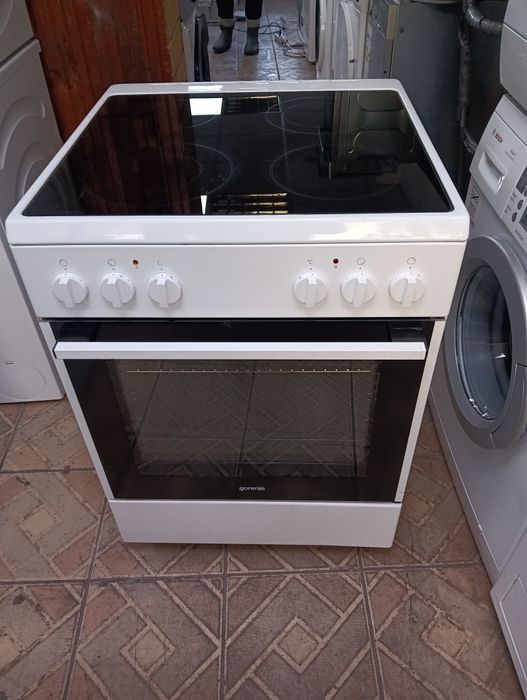 Свободно стояща печка с керамичен плот Gorenje 2 години гаранция!
