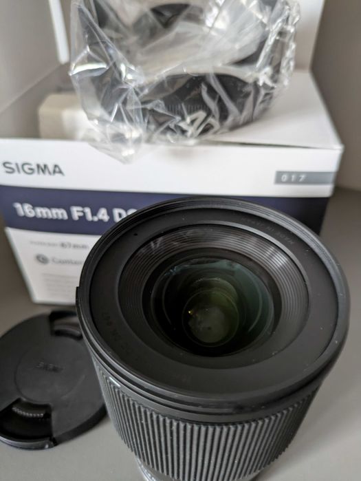 Обектив Sigma 16mm f/1.4 DC DN Contemporary - Sony E