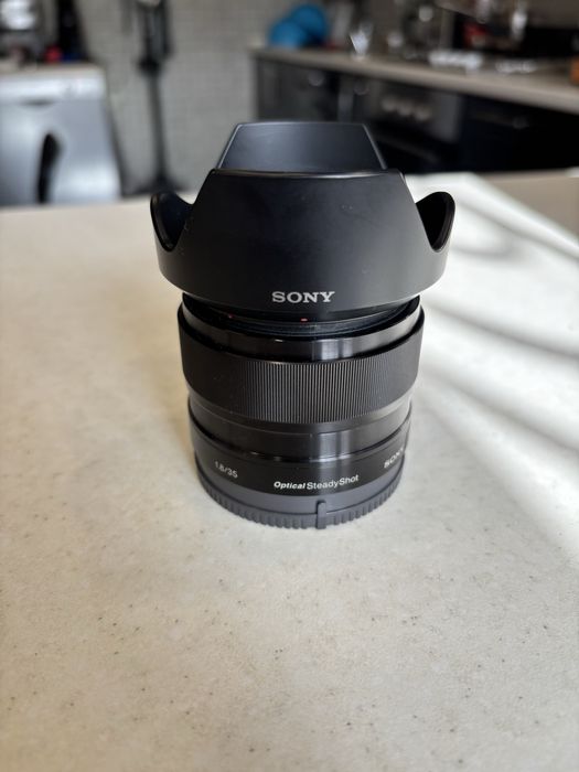 Объектив Sony 35mm f18