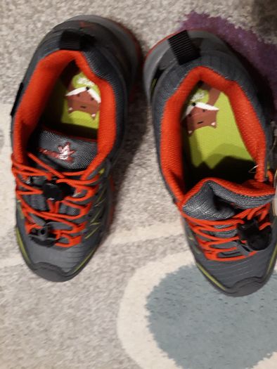 Adidasi/pantofi sport copii marimea 33, trekking, noi