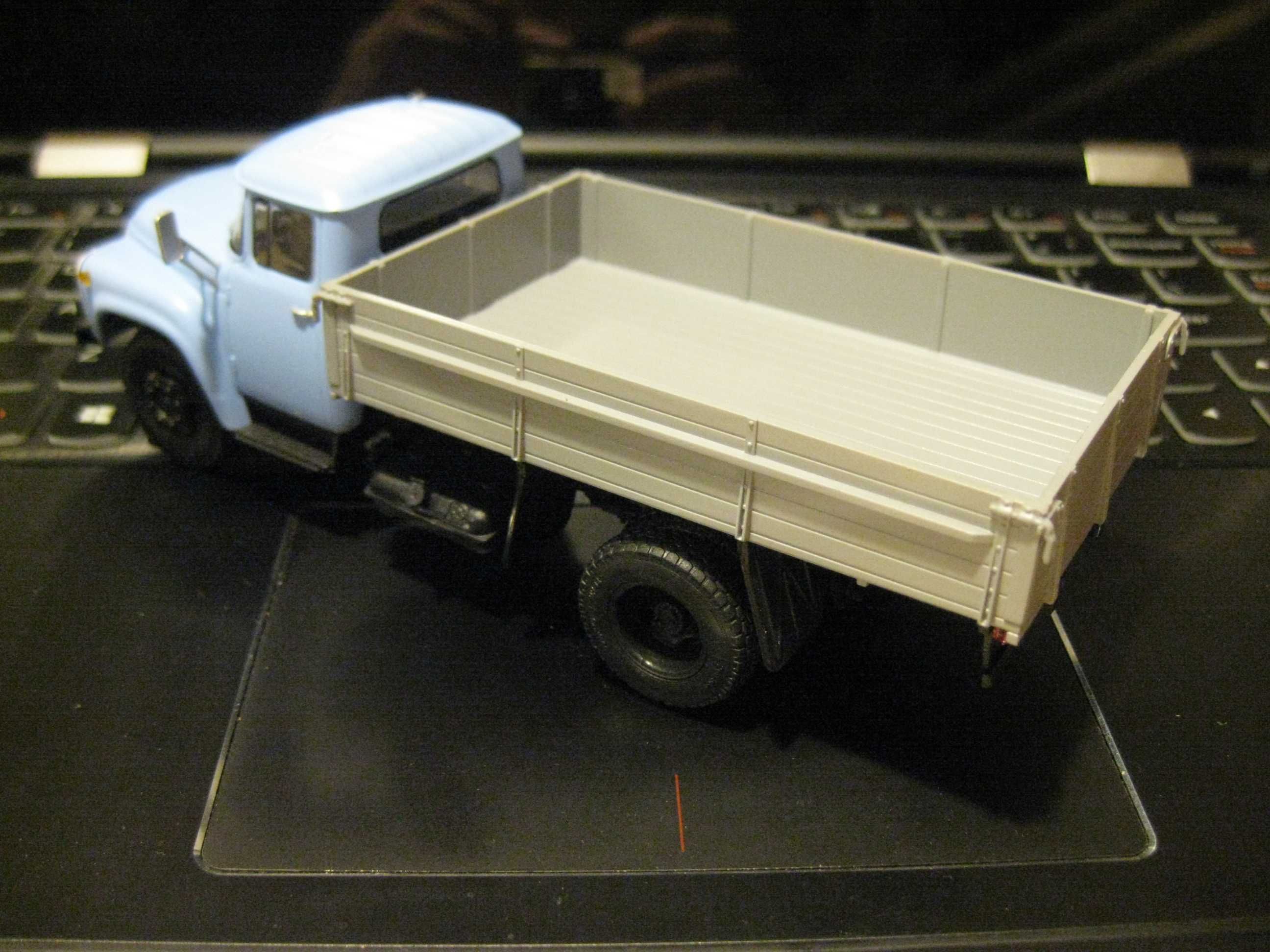 Мащабни модели Русия 1/43, ЗиЛ, КиМ, Maserati