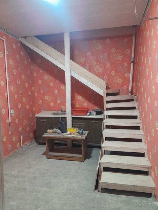 Коттедж.  2 комнаты.  Азербаджан центр.   350 уе