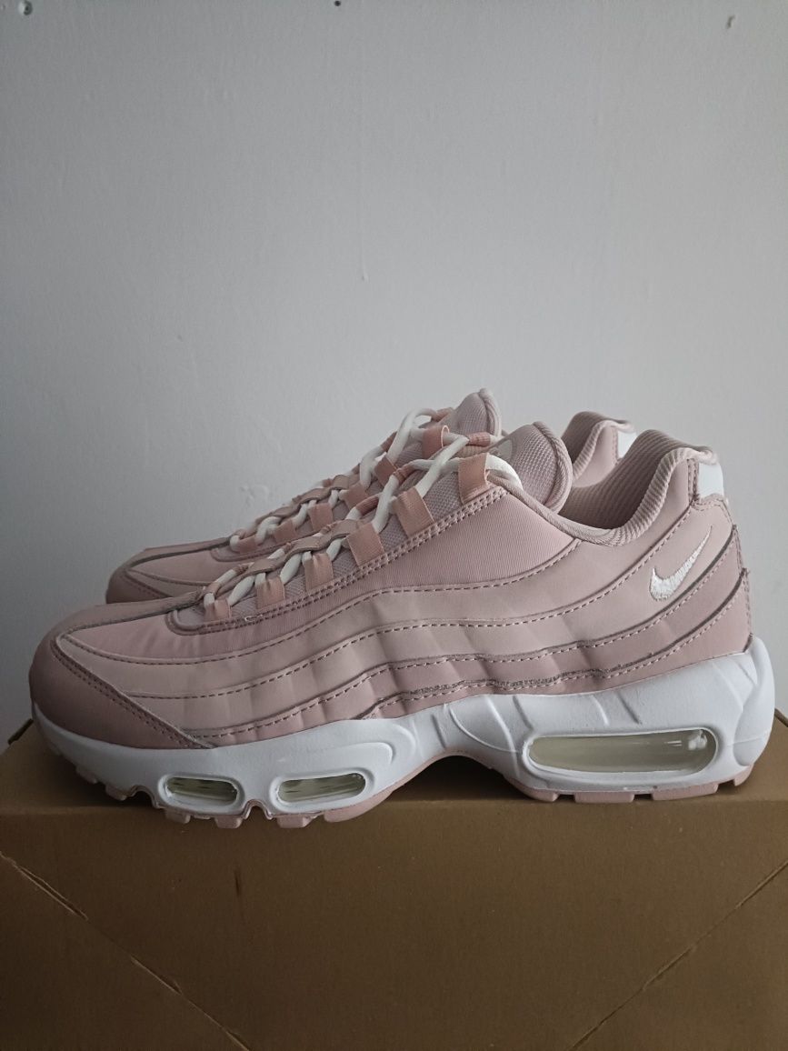 Nike Air Max 95 номер 40