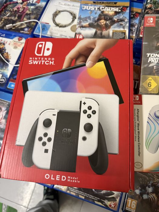 Nintendo Switch OLED nou sigilat + accesorii Nintendo și joc sigilat