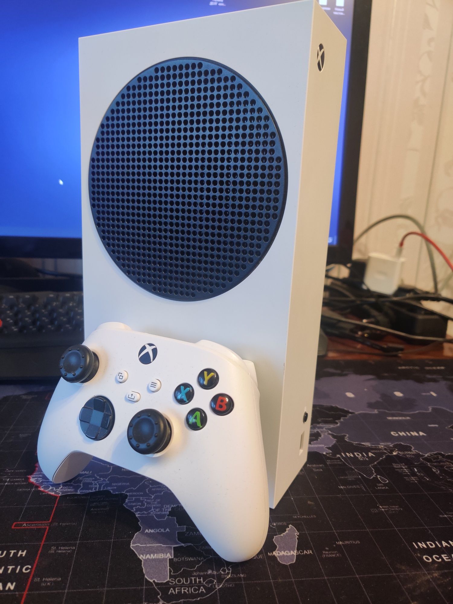Продам Xbox series S