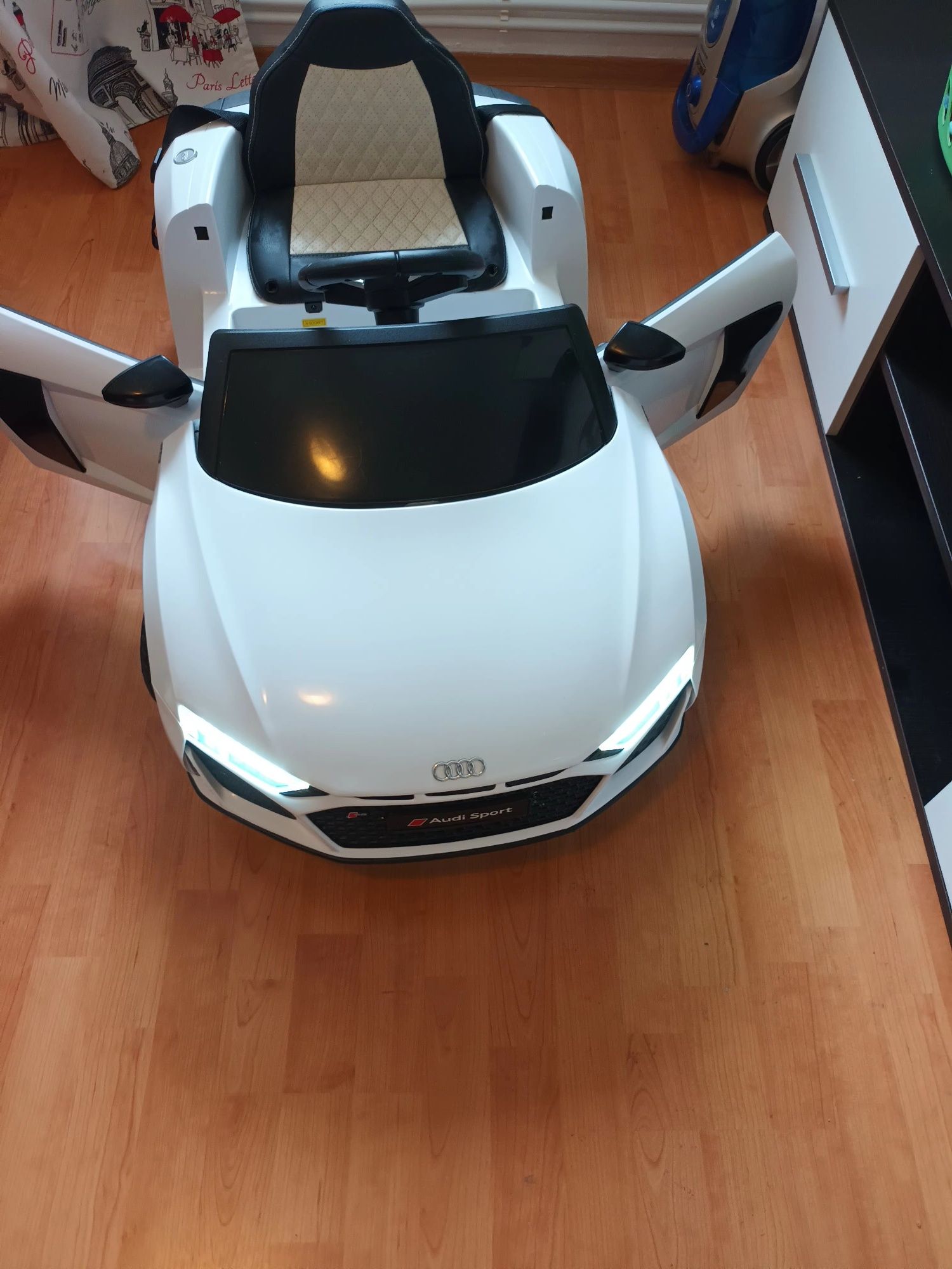 Audi r8 spyder masina electrica cu telecomanda