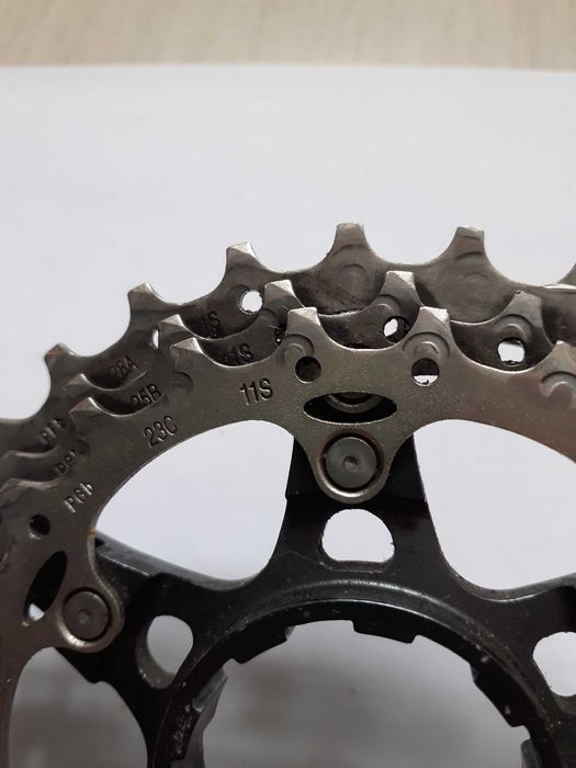 Caseta (grup pinioane) Ultegra CS-R8000