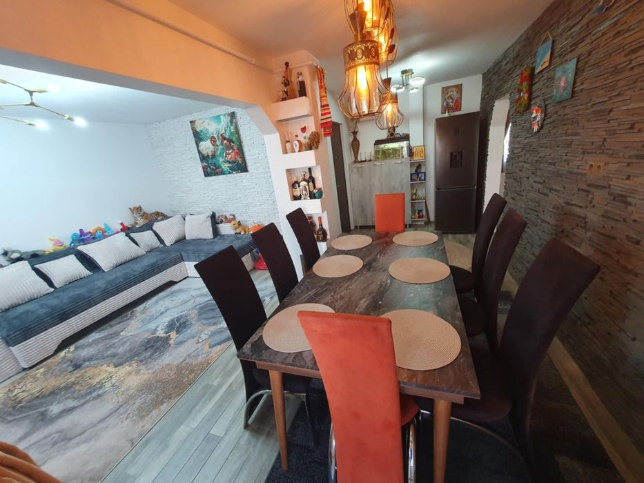 Apartament Câmpulung Grui 2 Camere Open space, Parter înalt, 2 intrări