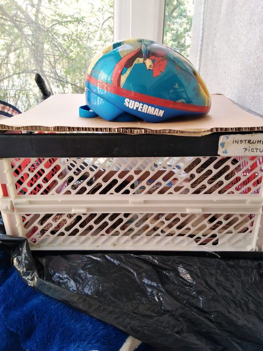 Vand casca protetie pentru copii 3-6 ani model Superman trimit in tara