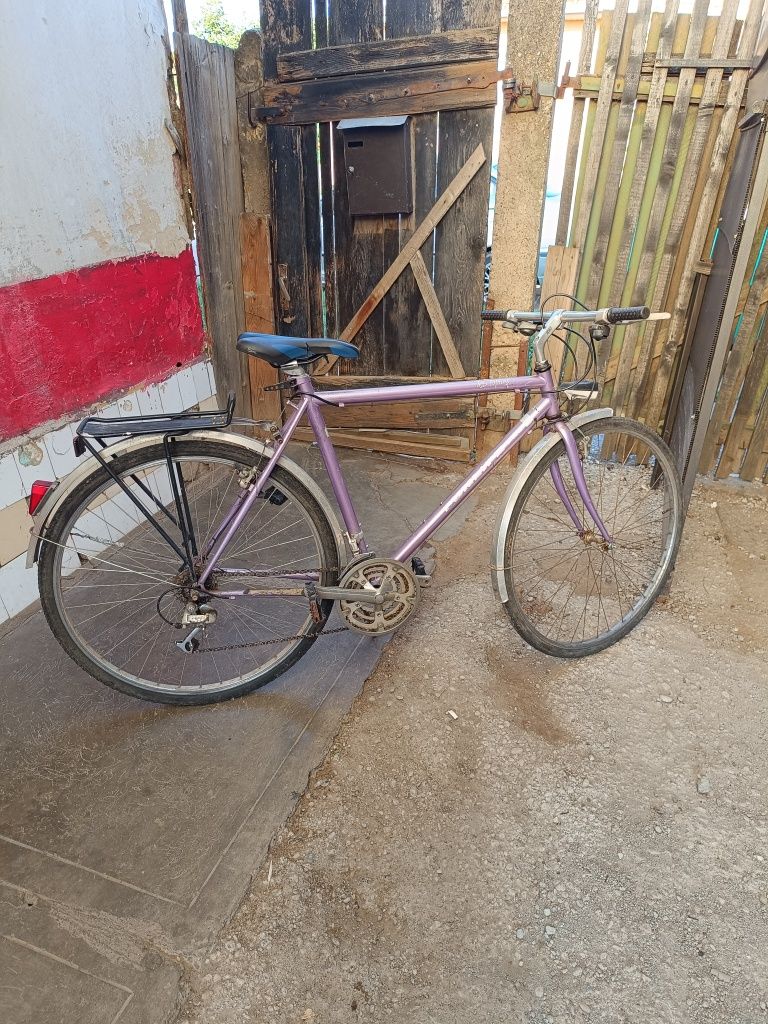 Bicicletă aluminiu marime 28