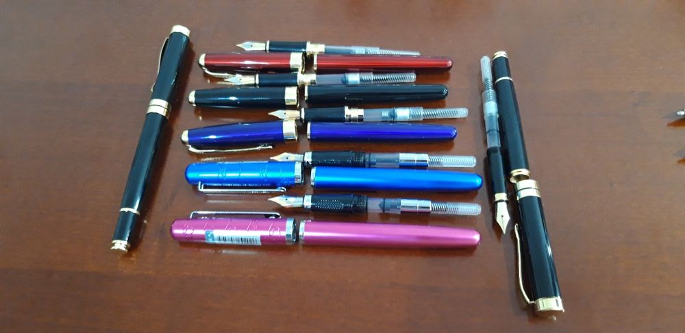 Stilou cu peniță de 0,5 mm