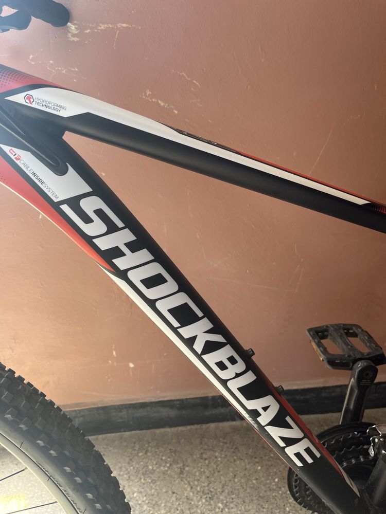 Продавам SHOCKBLAZE планински велосипед в отлично състояние