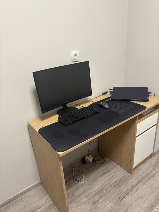 Бюро в добро състояние