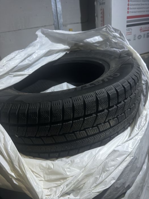 Зимние шиный оватион 16. 215/65