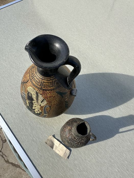 Doua obiecte vechi pret 150