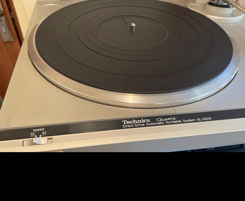 Amplificator UNIVERSUM 2500 super audiție