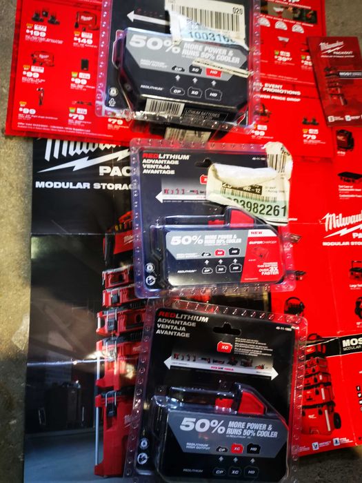 Продавам оригинални батерии Милуоки М18