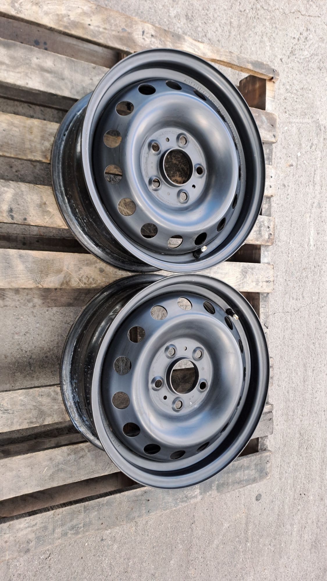 2бр. 15" 5Х114.3мм Киа, Хюндай/ 5X114.3mm Kia, HYUNDAI