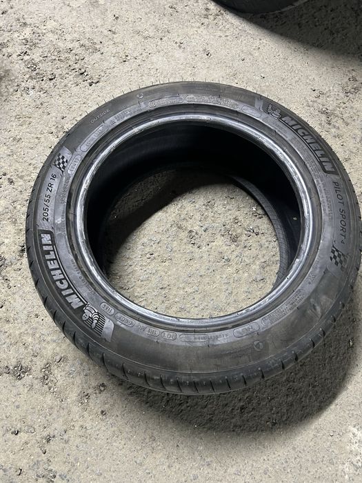 Michelin Pilot Sport 4 205/55/16