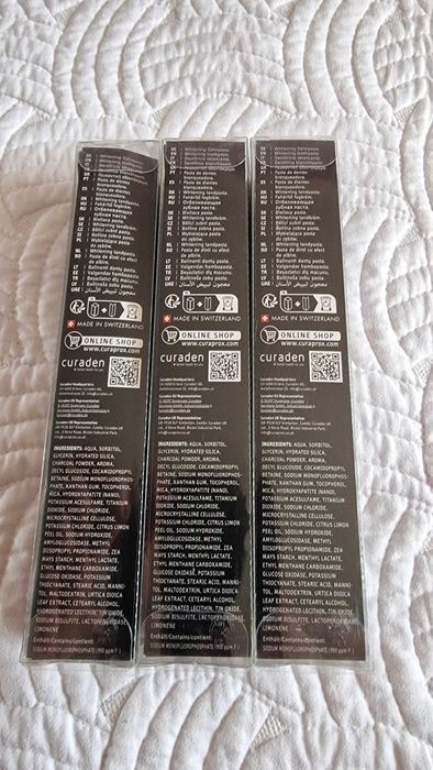 Pasta de dinti Curaprox Black is White, carbune activ, efect albire