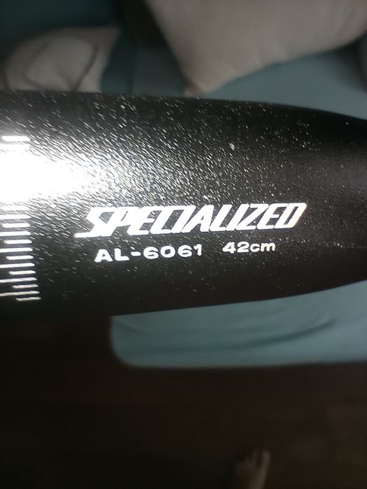 Леко и надежно кормило Specialized