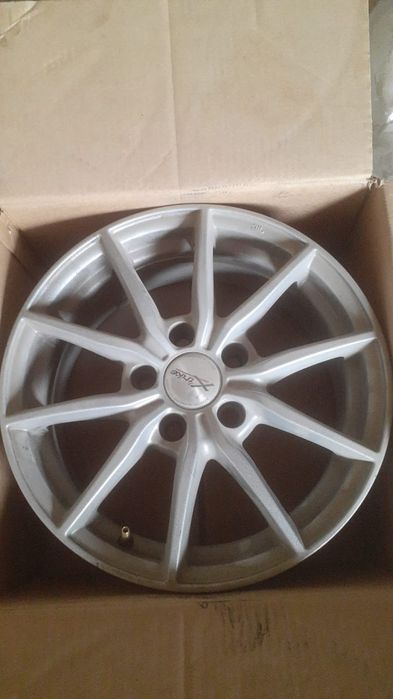 Продам диски почти новые