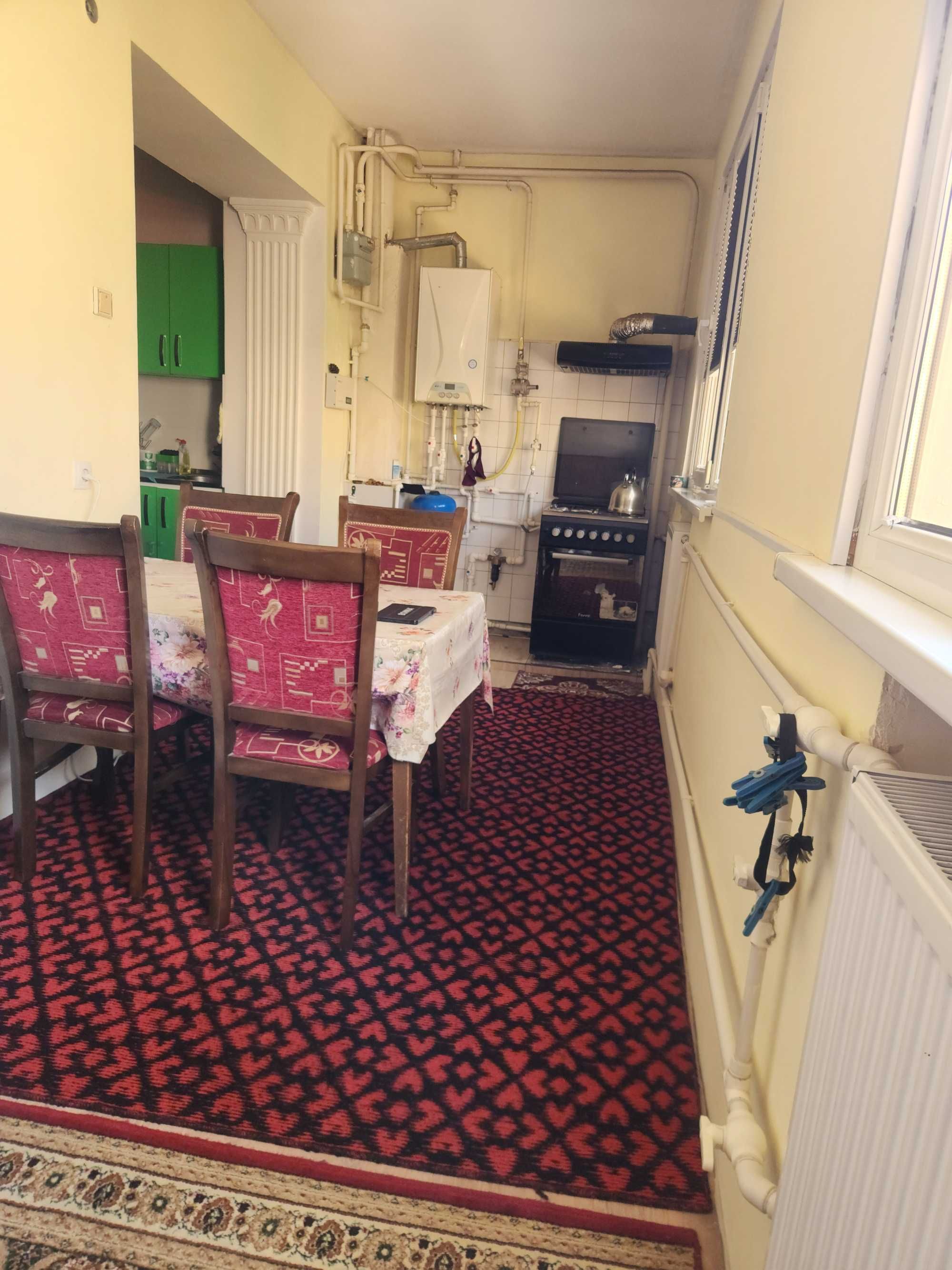 Olmozor tumani Nurafshon 4-Do'm, 4-xonadon, 2-qavat, 150m² sotiladi