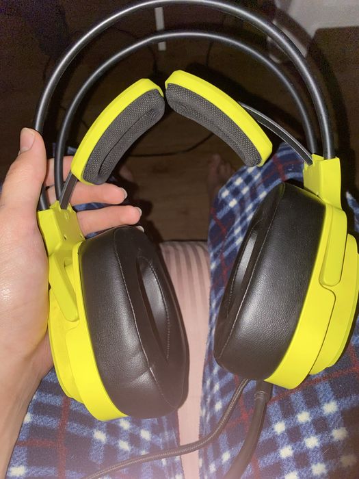 Продаю игровые наушники bloody состояние идеал