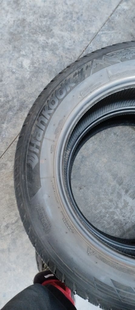 Зимни гуми 235/60R18 Hankook