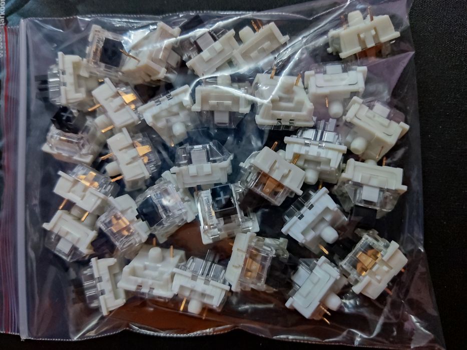 Black switches 30pcs Outemu 3-pin