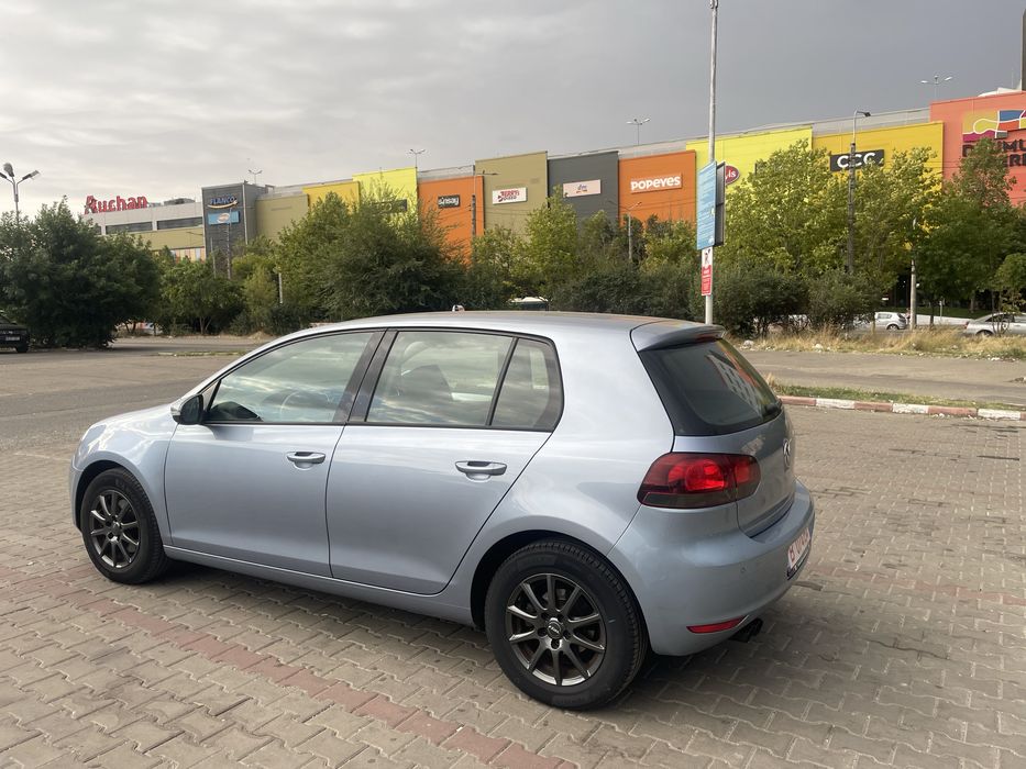 Golf 6. 1,4.  122cp