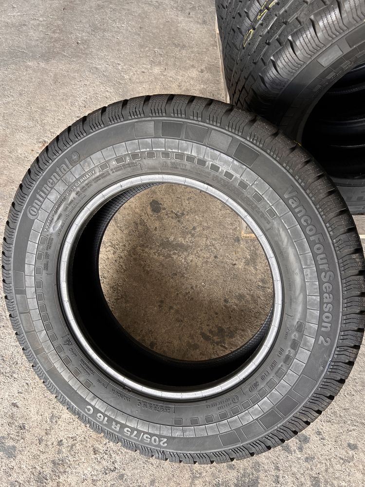 4 anvelope all season 205/75/16 C , Continental , 5.5-6 mm