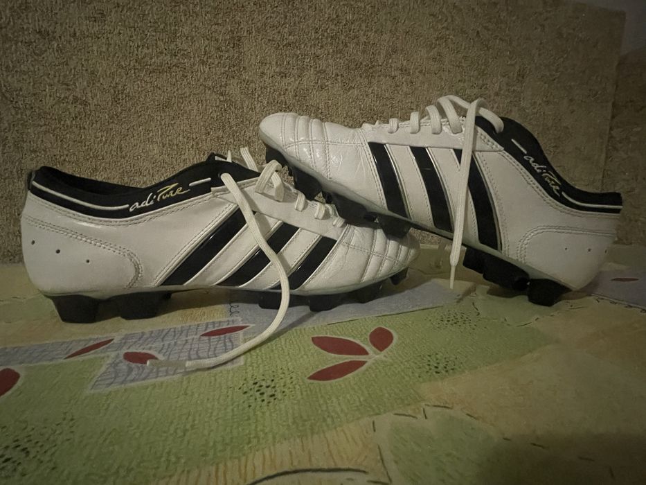 Ghete de colectie adidas ,,AdiPure”