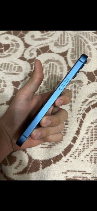 Продам срочно айфон 13