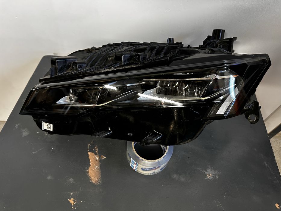 Far stânga full led peugeot 308.T10.