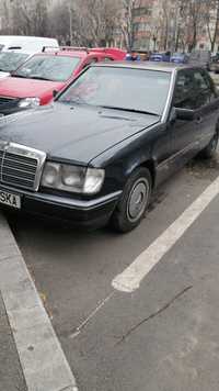 Mercedes Benz E 220 an URGENT1991