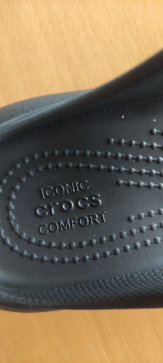 Чисто нови оригинални CROCS 36/37