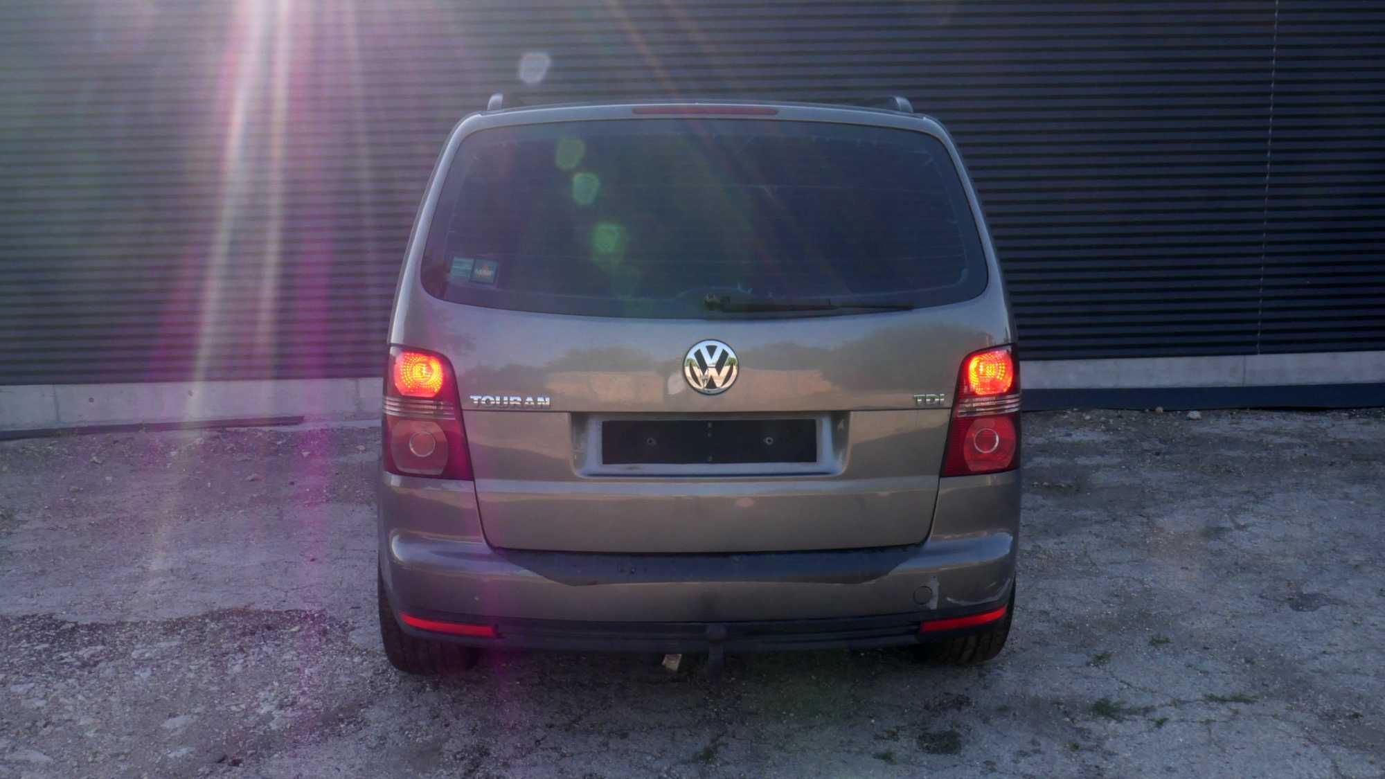 Volkswagen Touran I 2003-2010 НА ЧАСТИ В ОПИСАНИЕТО