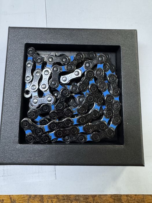 Lant KMC DLC12 Chain Negru-Albastru