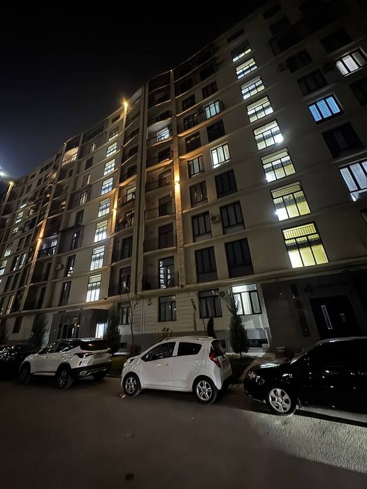 На Яккасарайском районе продаётся 2х комнатная квартира  ЖК Соларис