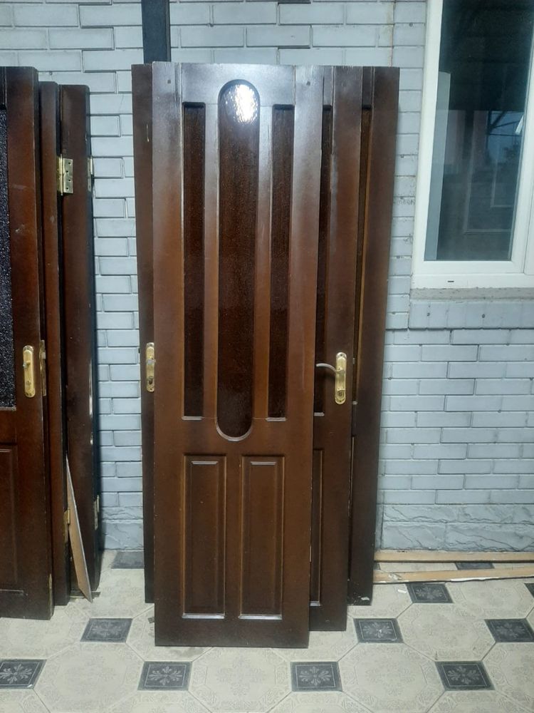 Продам мебель и двери
