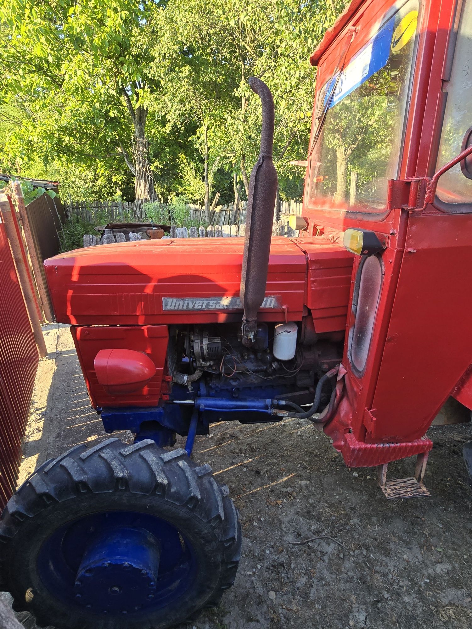 Tractor UTB 530 DTC 4X4